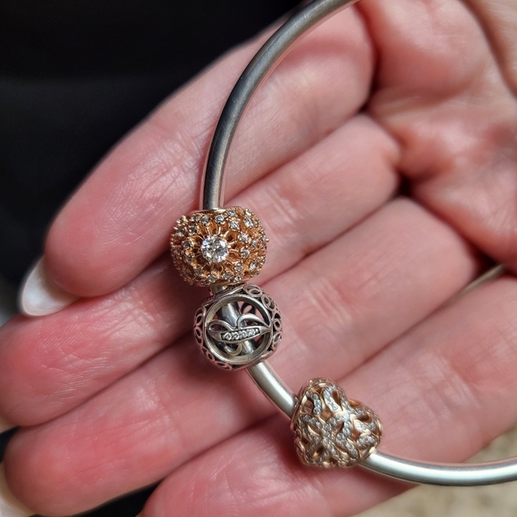 Pandora bracelets. - Picture 4 of 5